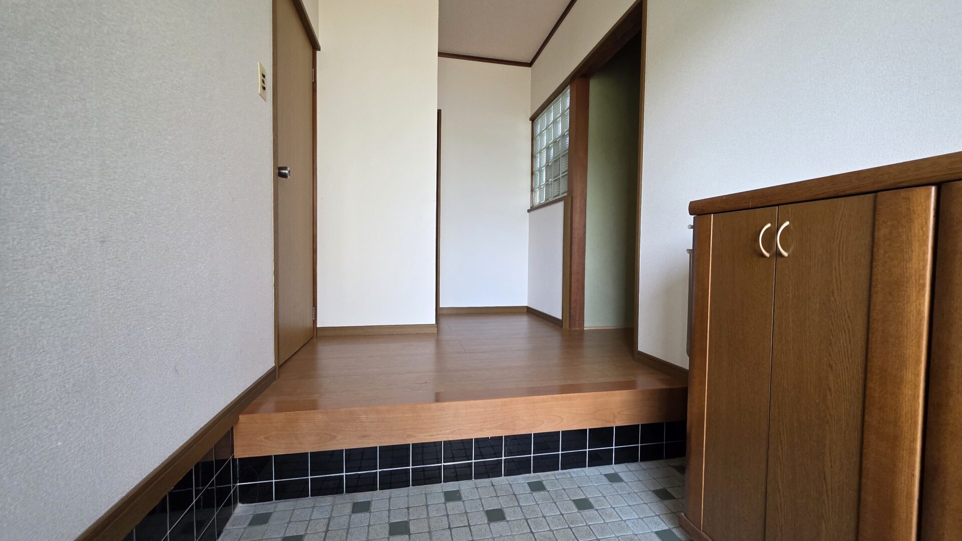 床張り工事完了